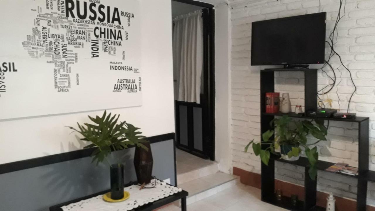 La Casa De Margarita 1 Y 2